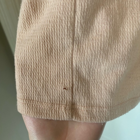 Pepper & Zoe Pink Tee with Buttons | XL Made in Canada - Picture 4 of 4